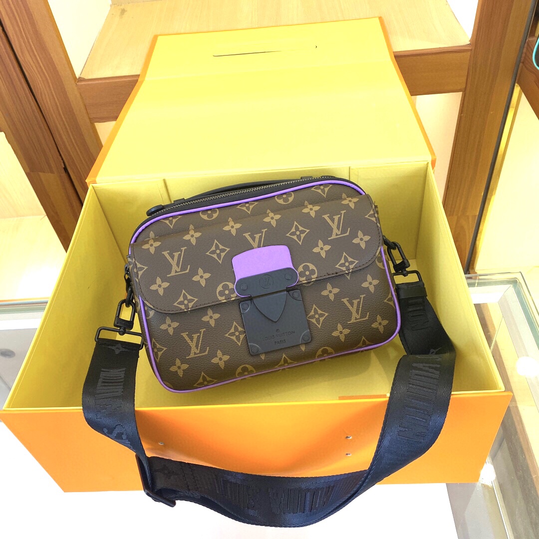 LV bag 141